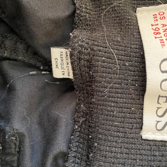 Guess cropped size M joggers - Picture 8 of 8